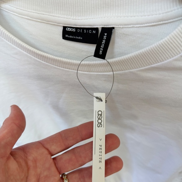 NWT ASOS DESIGN Ruffle Eyelet Long Sleeve Crew Neck Sweatshirt Women's 4 - Picture 3 of 4